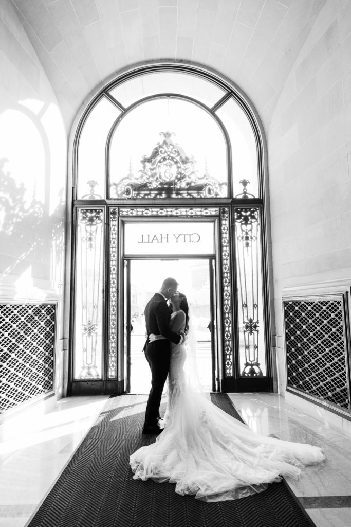 How-to-get-married-at-San-Francisco-City-Hall-Elopement-Wedding-Micro-Wedding-Intimate-Wedding