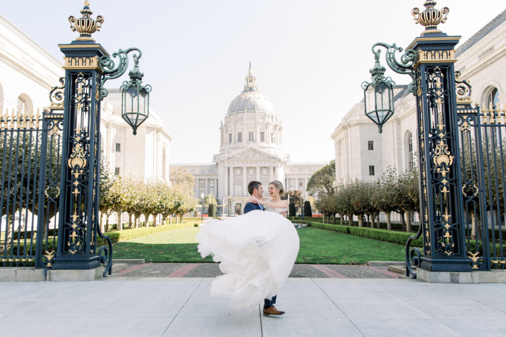 san francisco city hall wedding candid moments amanda wei photography