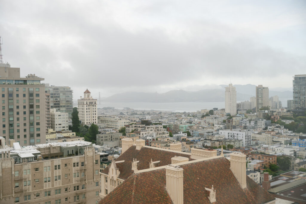 san francisco fairmont hotel skyline view
